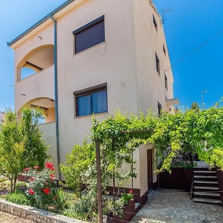 With A Parking Space Okrug Gornji, Ciovo - 14912 Apartman