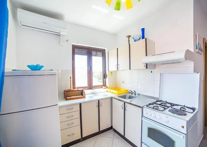 With A Parking Space Okrug Gornji, Ciovo - 14912 Apartman